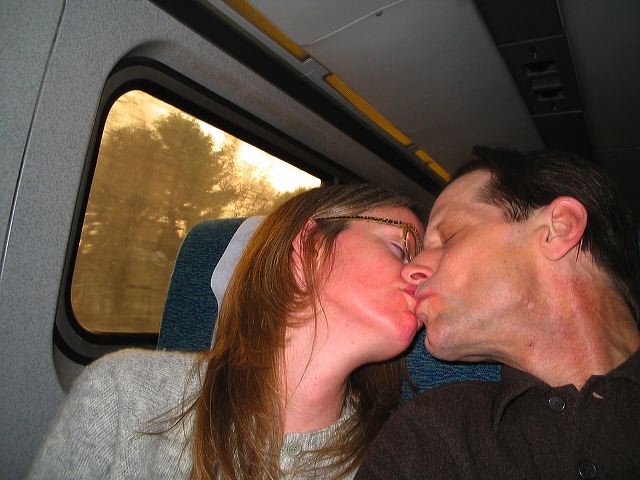 kissing_on_the_train.jpg